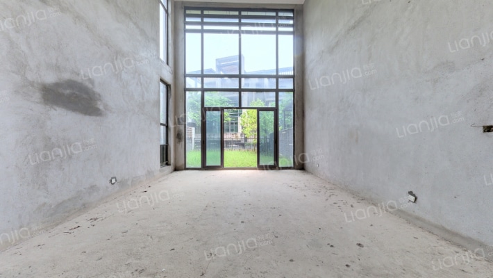 盛天东郡源墅二手房实景图