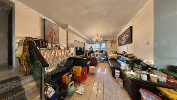 英伦名苑三期二手房实景图