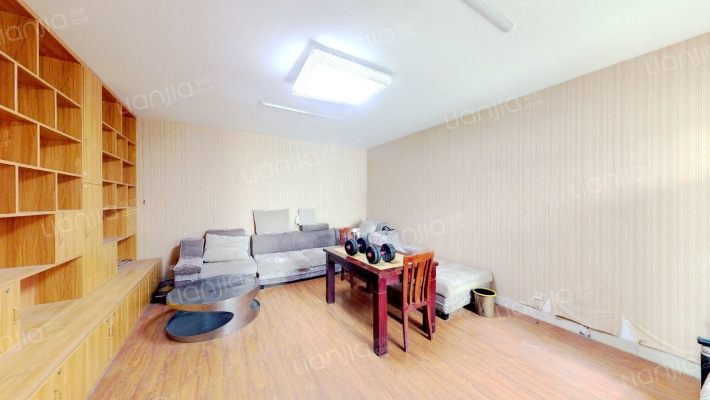 兴威名座二手房实景图