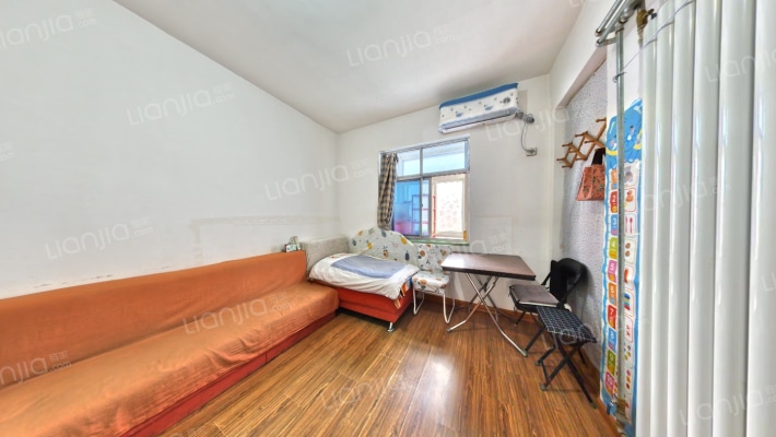 铁英街十四号院二手房实景图