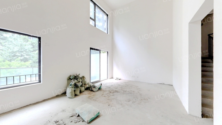 滨江天樾二手房实景图