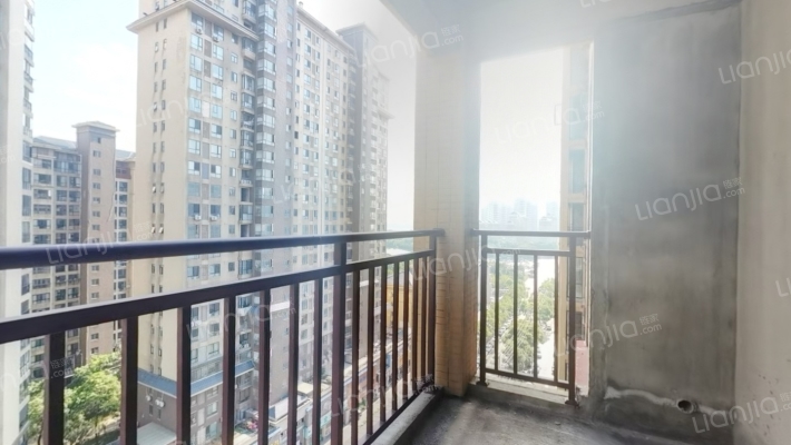 南湖嘉苑二手房实景图