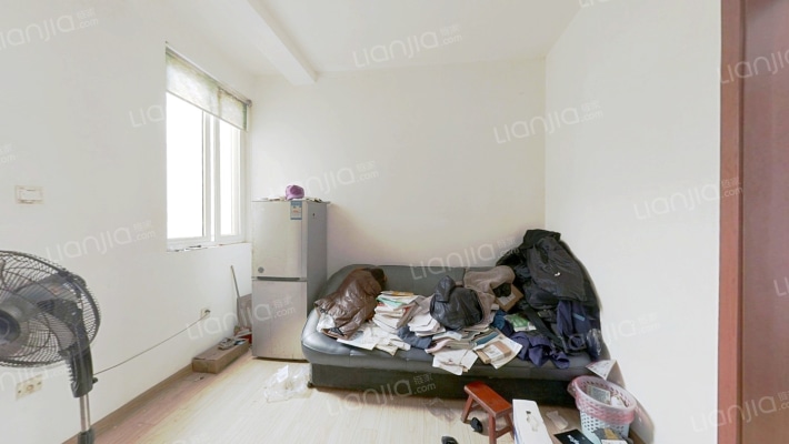 育才花苑西区二手房实景图