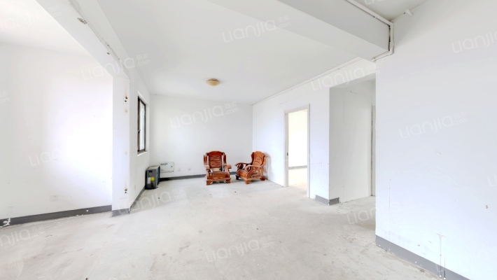 望湖名苑东区二手房实景图