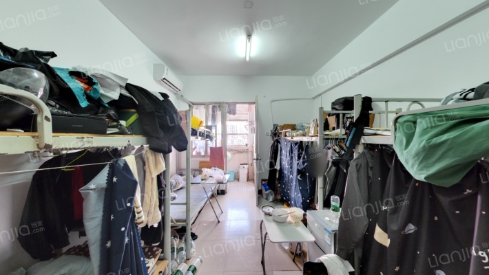 自由港湾公寓二手房实景图