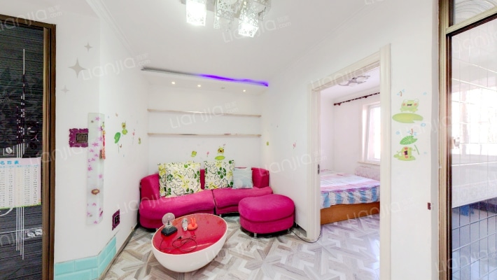 和泰八区二手房实景图