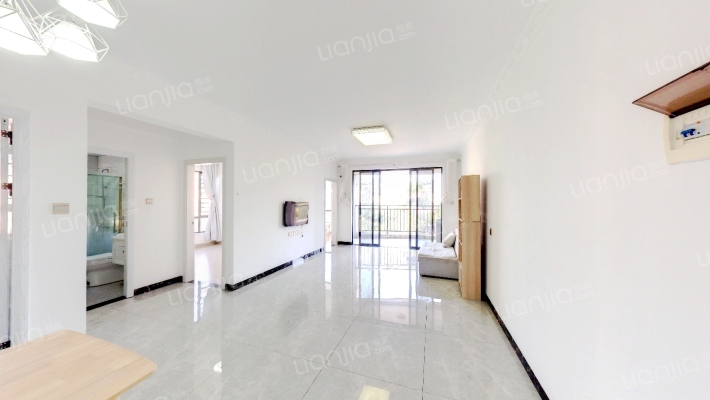 米兰天空二手房实景图