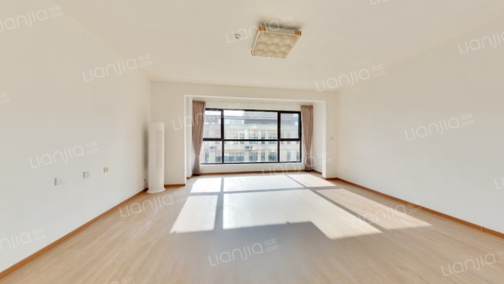 颖秀华府二手房实景图