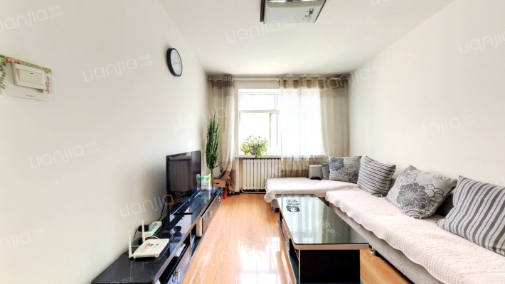 公交家属院二手房实景图