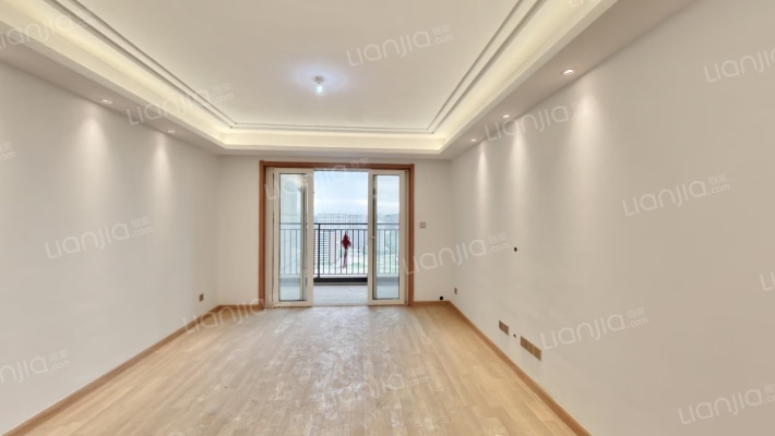 世茂璀璨倾城东区二手房实景图