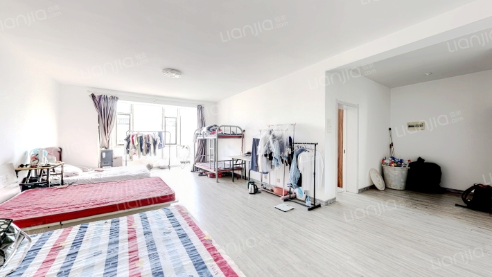 边防小区二手房实景图