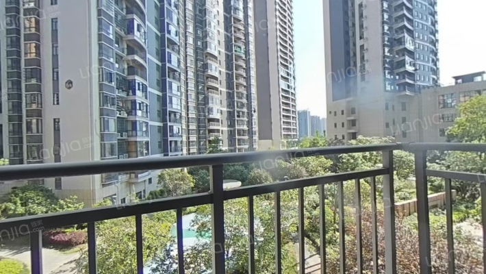 东洲水岸豪庭二手房实景图
