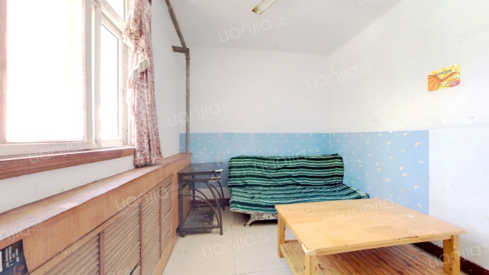 石油公司家属院二手房实景图