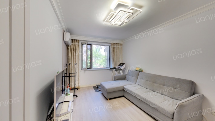 台扩小区二手房实景图