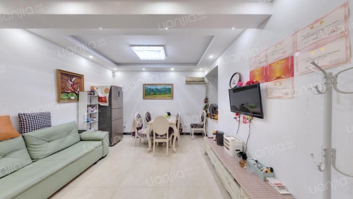 华美达广场二手房实景图