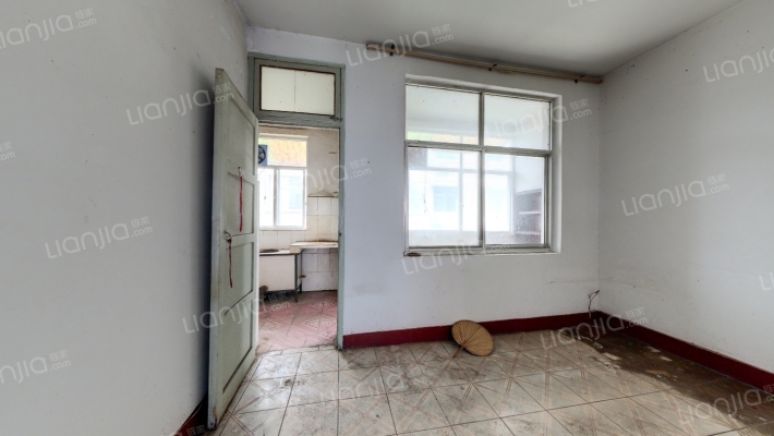 宾馆院二手房实景图