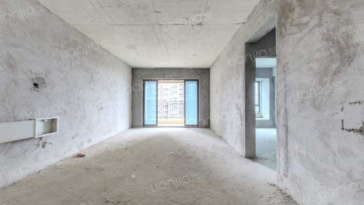 震海名居二手房实景图