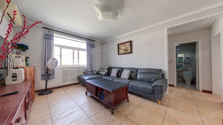 西航南苑小区二手房实景图