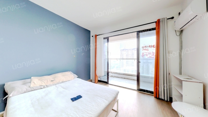 中德英伦世邦F区二手房实景图