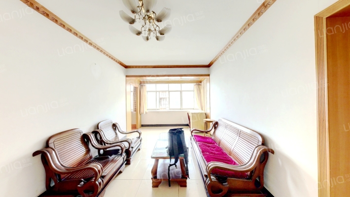 云南省石油总公司职工宿舍二手房实景图