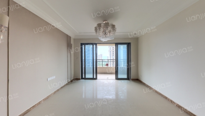 恒大云湖上郡御龙台3组团7.2期二手房实景图