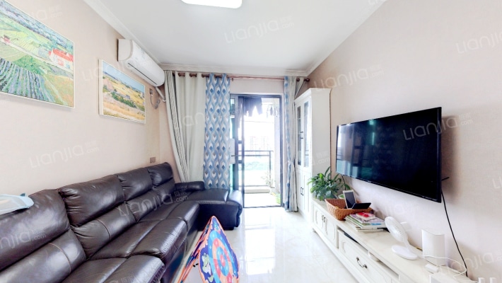 御湖半山二手房实景图