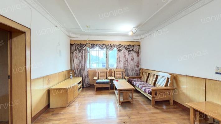 垄岩路87号二手房实景图