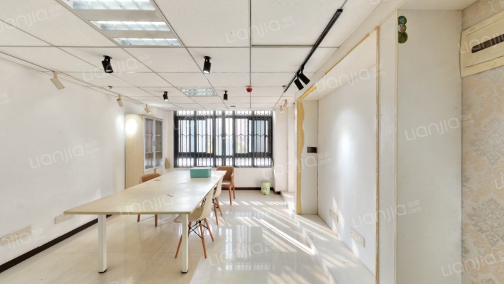绿地启航社二手房实景图