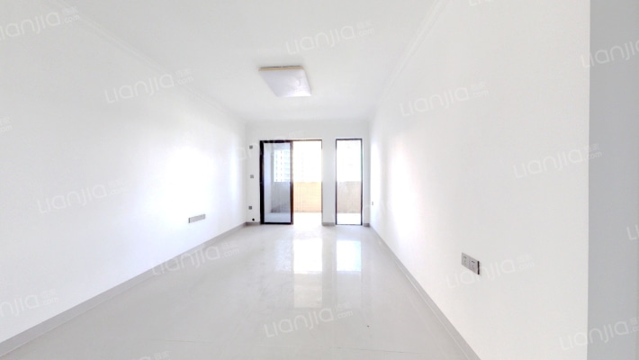 奥园天翔誉峰二手房实景图