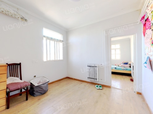 整租·扬州路（市南） 1室1厅 东南