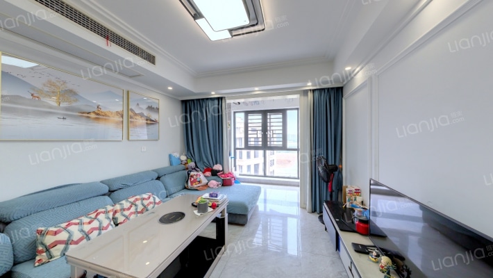 绿地海外滩二期二手房实景图