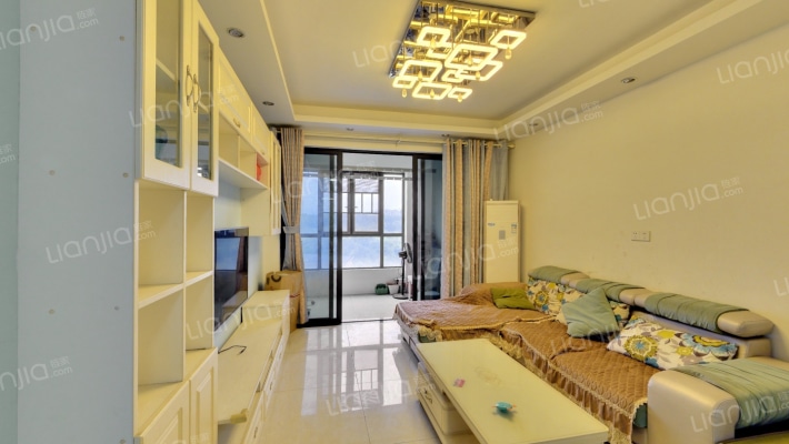 长房半岛蓝湾一期二手房实景图