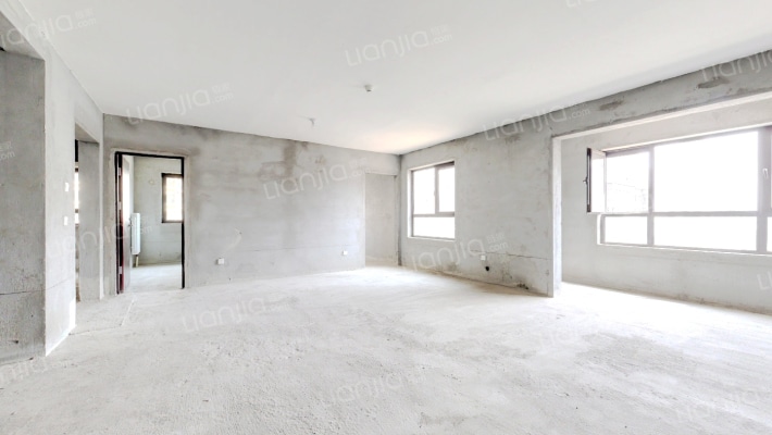 富力华庭E区二手房实景图