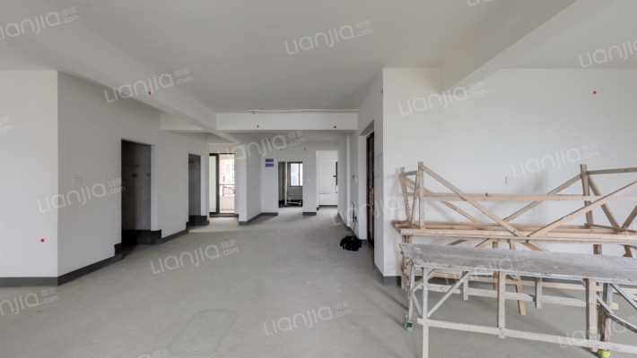 中梁梁泽润园二手房实景图