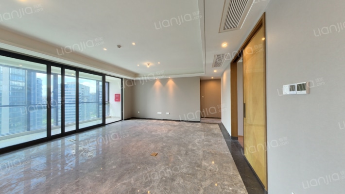 时代滨江丹枫四季二手房实景图