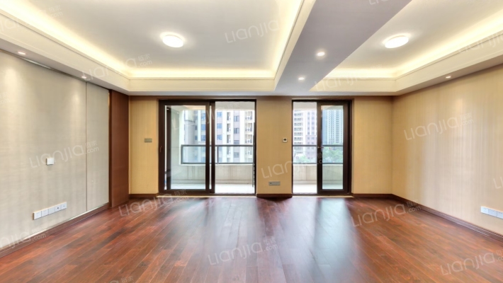 绿地光谷中心城二手房实景图