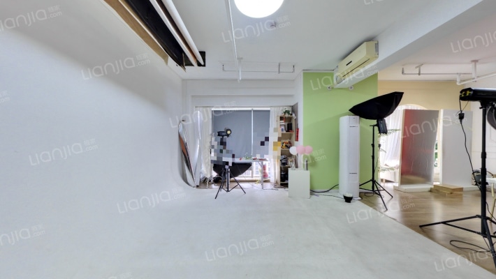 高速滨湖时代广场金融中心二手房实景图