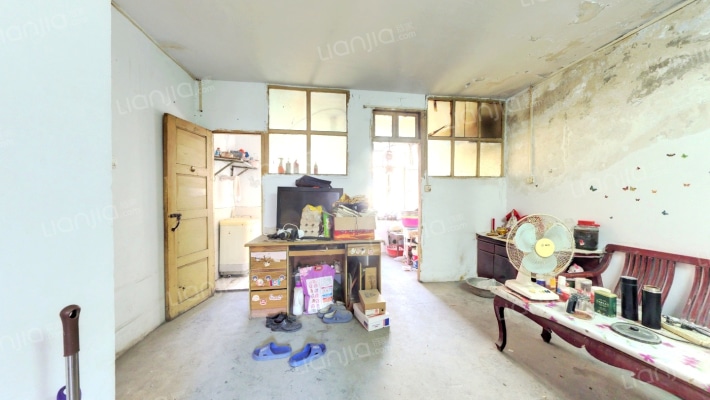 县二工局家属院二手房实景图