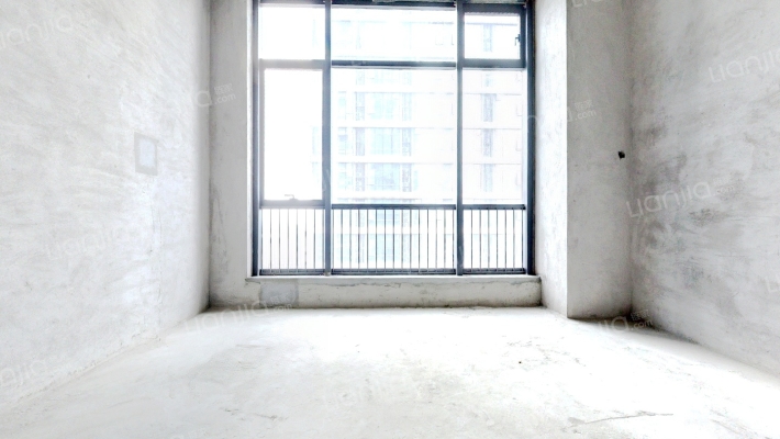 融创玖玺台二手房实景图