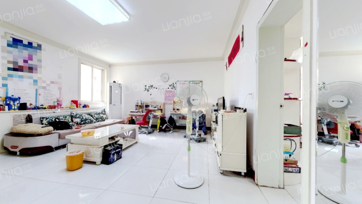 鸿宝新村二手房实景图