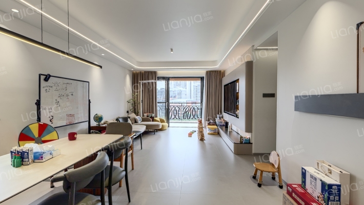 凯旋新世界枫丹丽舍二手房实景图