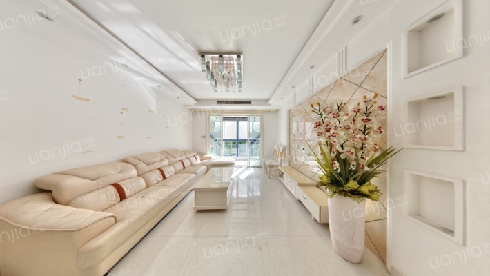 水岸名都紫荆园二手房实景图