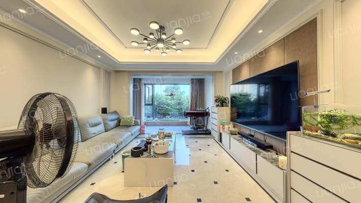 滨江领樾二手房实景图