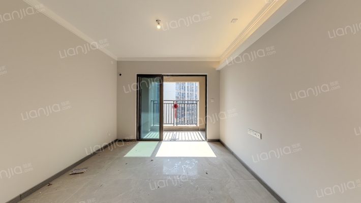 雅居乐新地二手房实景图