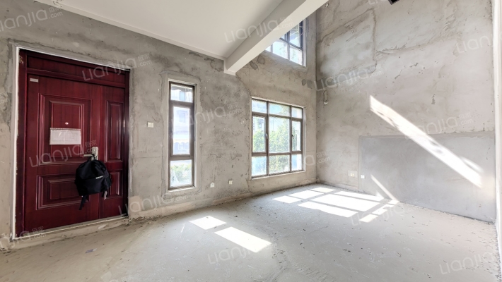 一湾湖墅二手房实景图