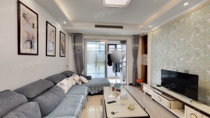 翡翠华庭二手房实景图