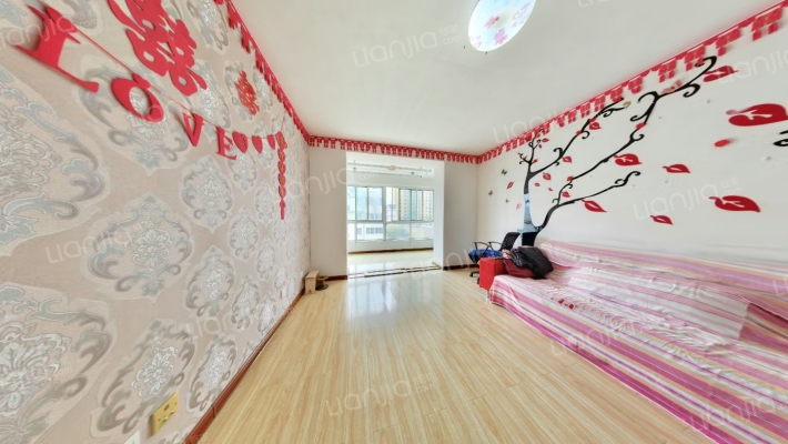 龙云家园二手房实景图