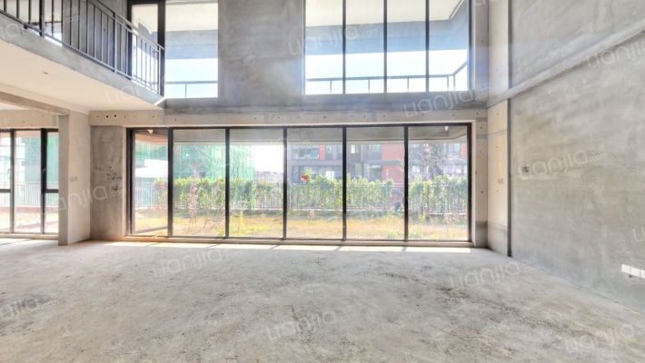 金地湖山樾二手房实景图