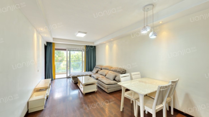 万科理想城二期·树院二手房实景图