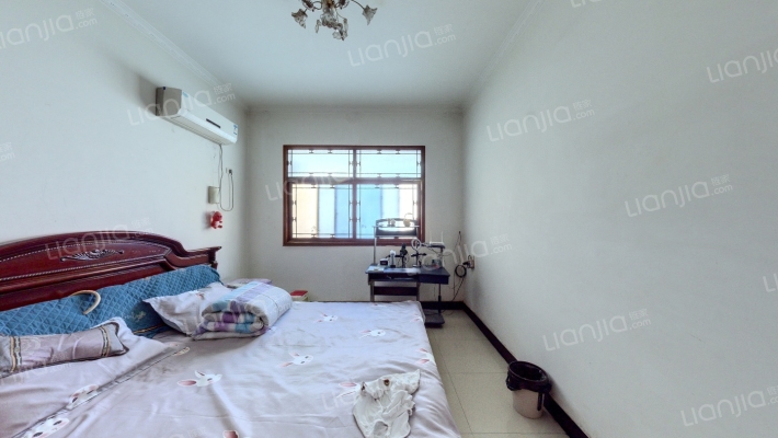 文广新局家属院二手房实景图